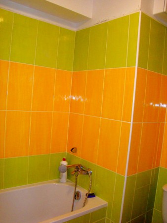 PŘIDÁNÍ POSLEDNÍ ŘADY OBKLADŮ, PRAHA 9 JAHODNICE